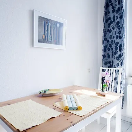 Auwald Apartment *